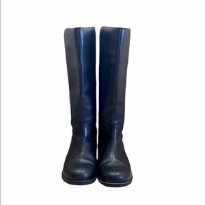 UGG Women’s Seldon Boot Size 7.5